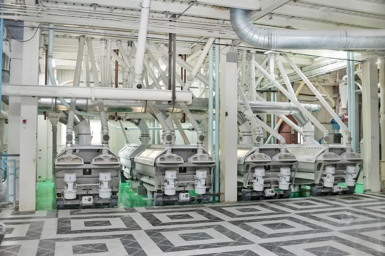 « La technologie au service de la tradition. Une précision maximale pour une qualité irréprochable. ⚙️✨ »
« التكنولوجيا في خدمة الأصالة. دقة متناهية من أجل جودة لا تشوبها شائبة. ⚙️✨ »